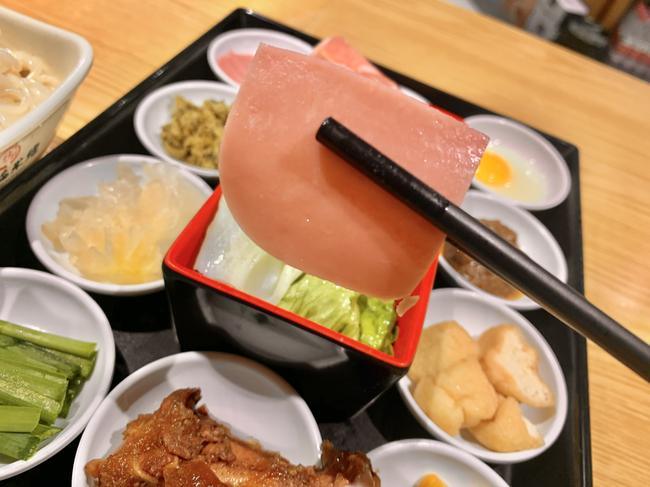 过桥米线加盟哪家好？人气品牌十秒到云南过桥米线就很不错