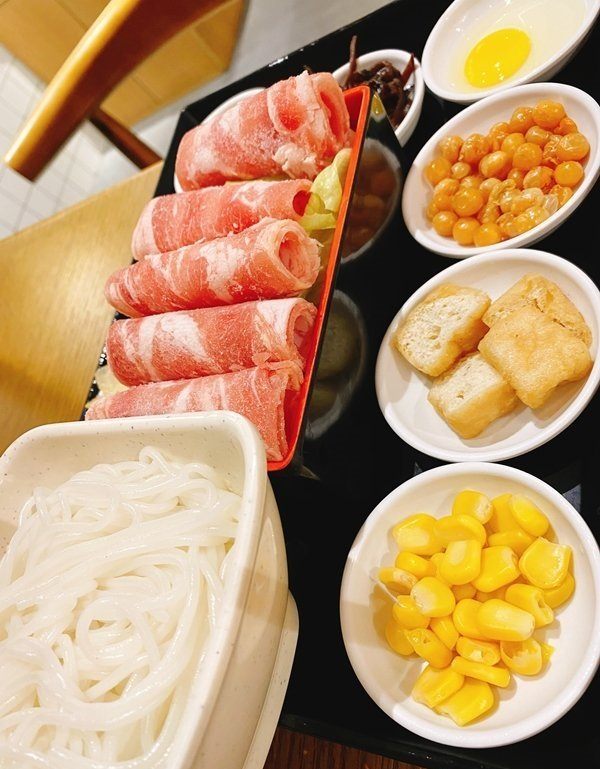 开餐饮店该如何选址呢_十秒到云南过桥米线为大家介绍